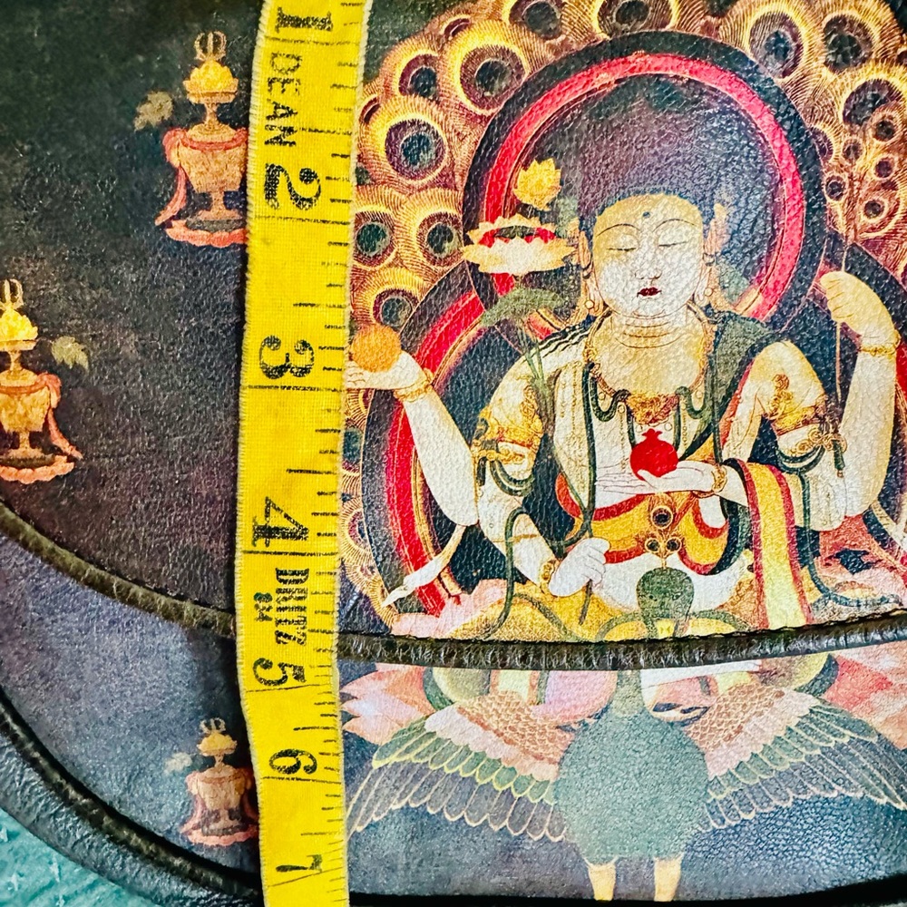 Fabulous ICON Los Angeles, Buddah purse w/ dust bag Snazzy Zen, Boho, Ca. Style - Picture 11 of 12